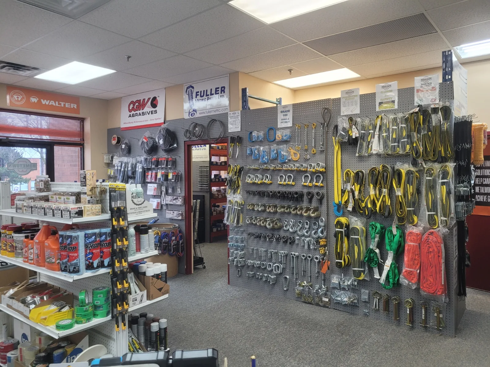 Show room photo 6