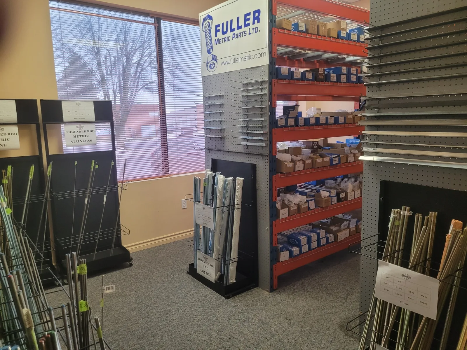 Show room photo 8